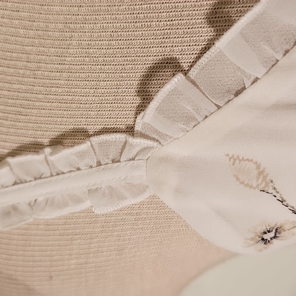 White House Black Market Pink. PurpleWhite Camisole  Blouse. XS. Lovely - Picture 2 of 12